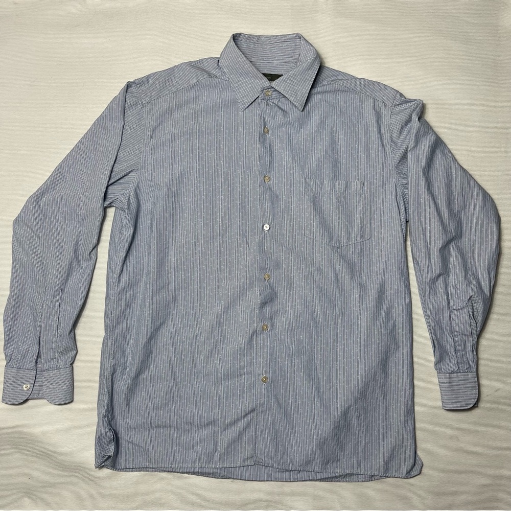 Ermenegildo Zegna Dress Shirt
Mens XL Light Blue Long Sleeve
Button Up